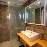 The Losh Hotel 3*