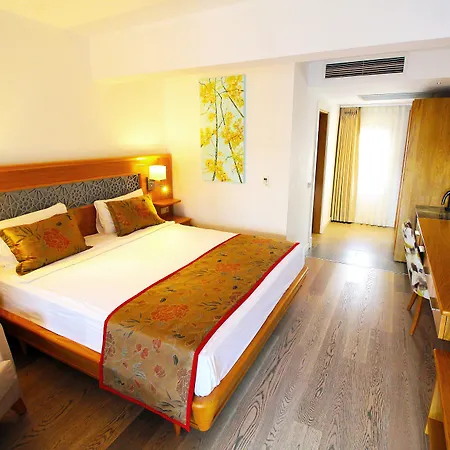 Hotel The Losh 3*